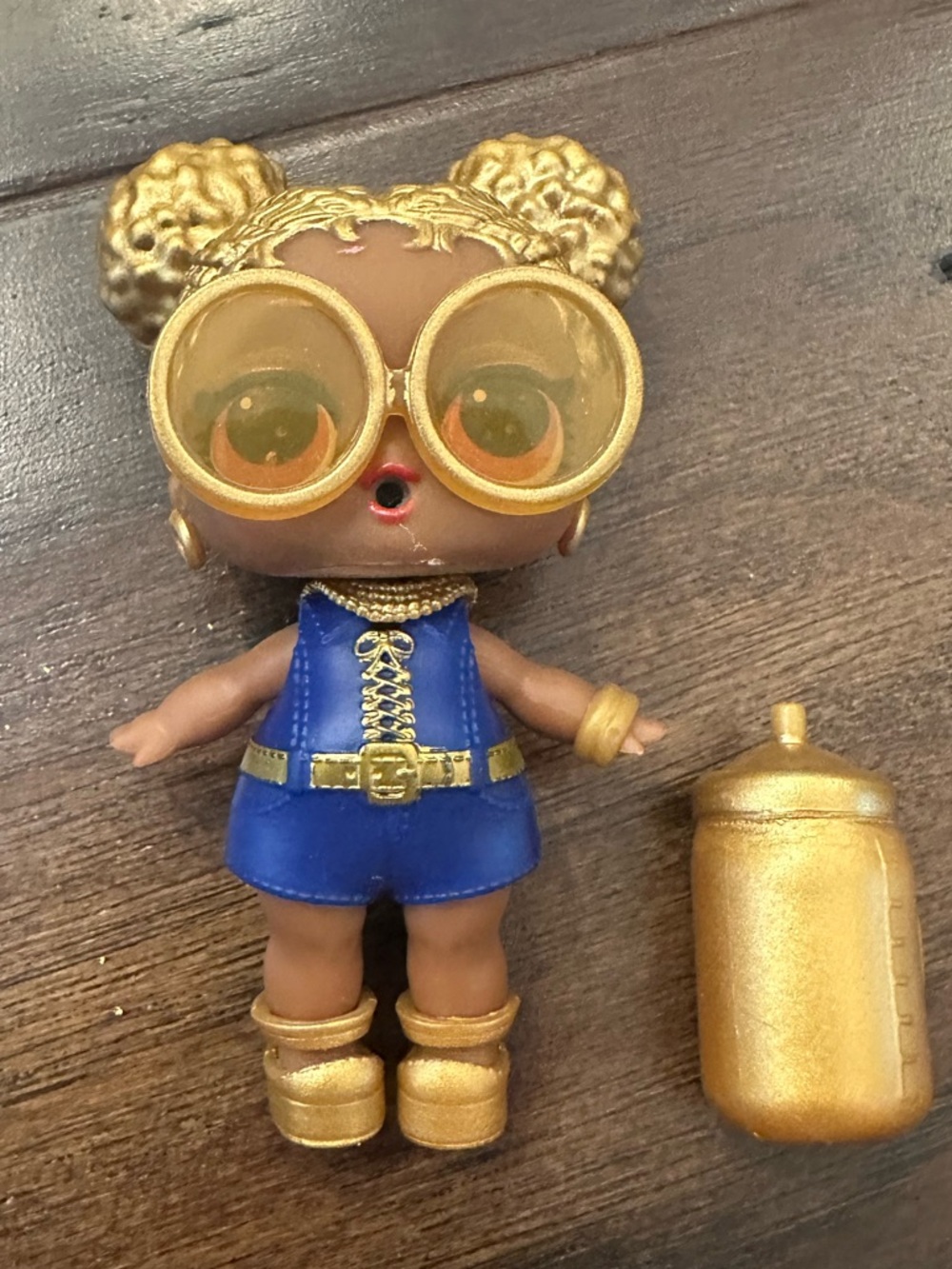 EUC L.O.L. Surprise! Blue Outfit Doll with Gold Accessories